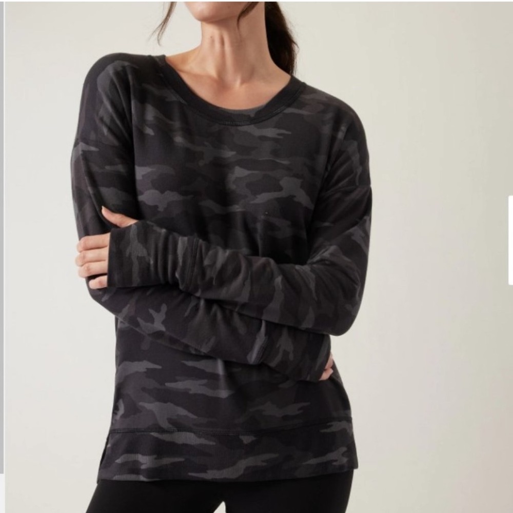 Athleta Coaster Luxe Sweatshirt Camo size Large